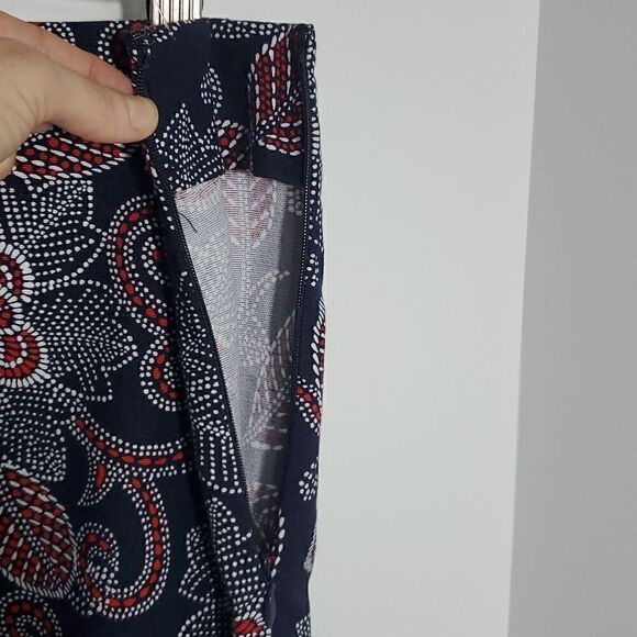 Talbots Floral Knee Length Pencil Skirt Size 6 NWOT - Picture 3 of 6